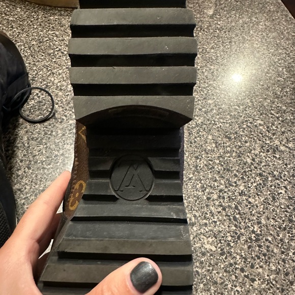 COPY - Louis Vuitton Laureate Platform Desert Boot - Picture 10 of 13